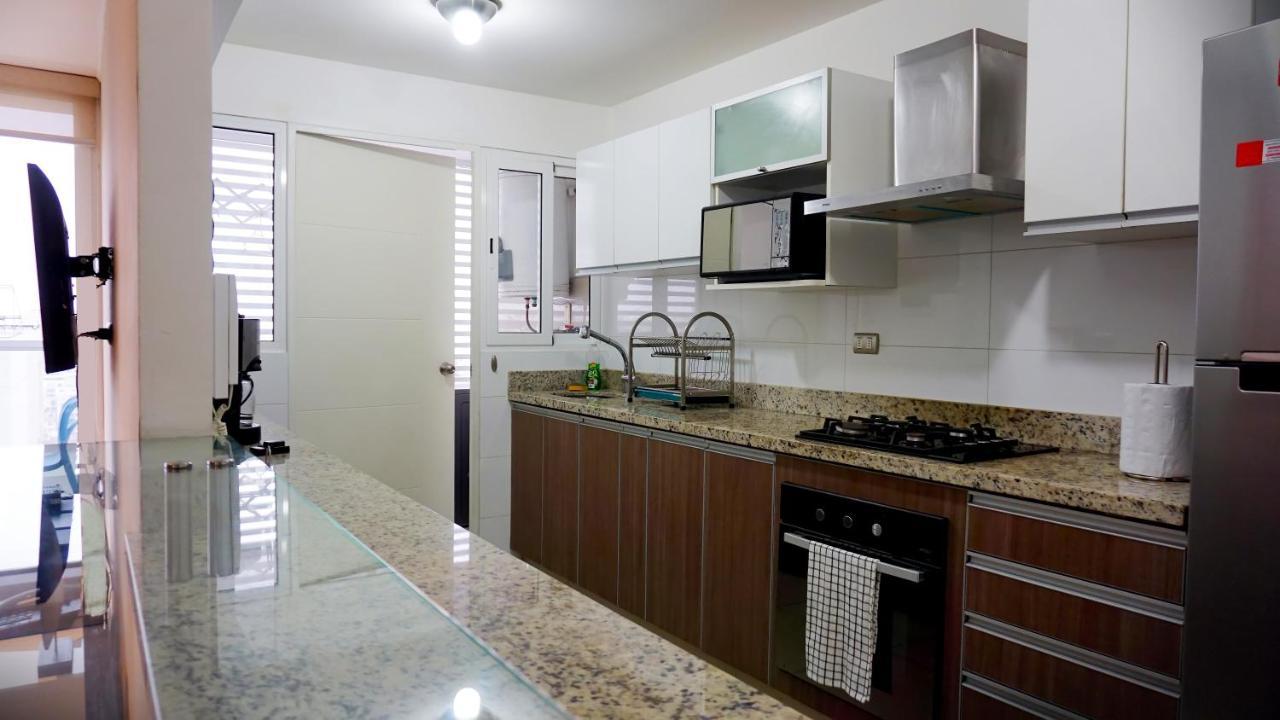 Miraflores Luxury Place Pool Gym 2Bd ลิมา ภายนอก รูปภาพ
